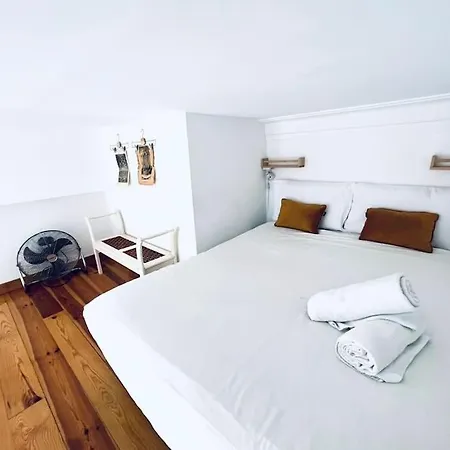 شقة Lovely Mezzanino Close To Lx Factory