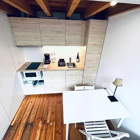 Lovely Mezzanino Close To Lx Factory * Lisbon