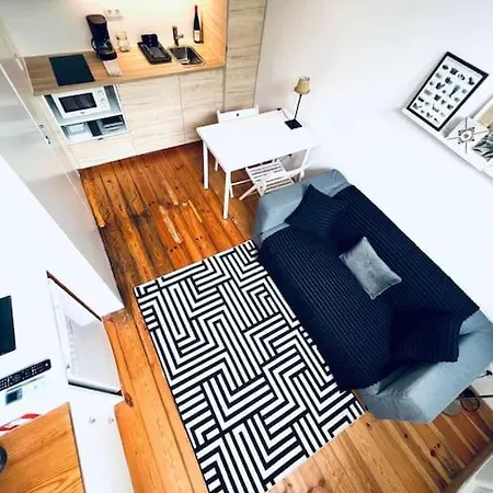 Lovely Mezzanino Close To Lx Factory * Lisbon