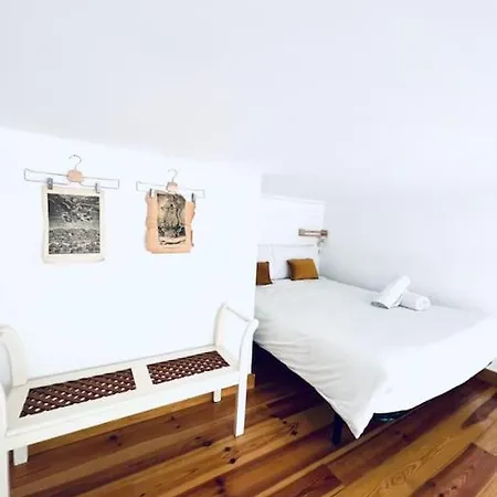 Lovely Mezzanino Close To Lx Factory דירה *