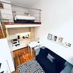 Апартаменты Lovely Mezzanino Close To Lx Factory *